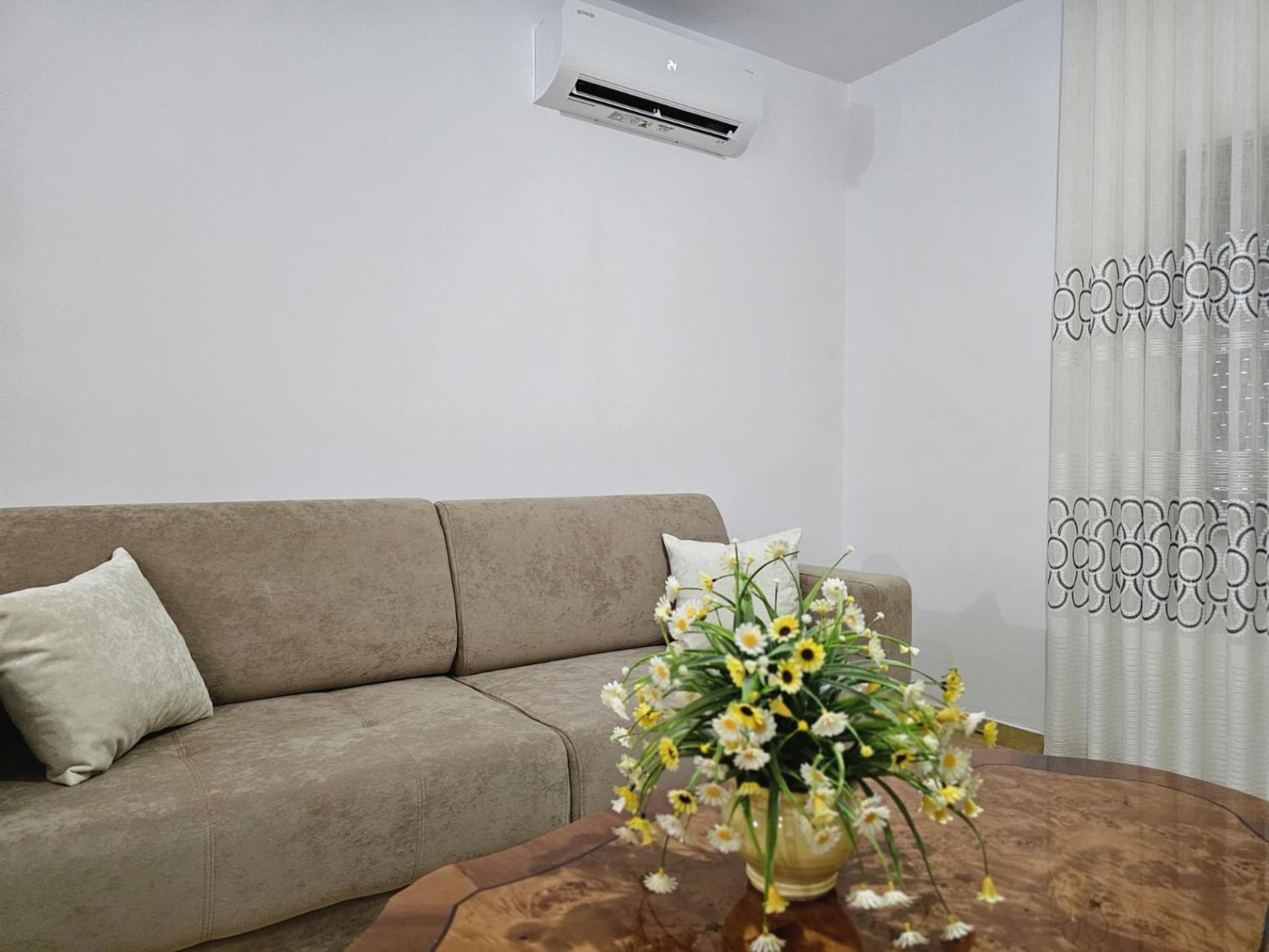 Diana'S Apartment Μπεράτ Εξωτερικό φωτογραφία