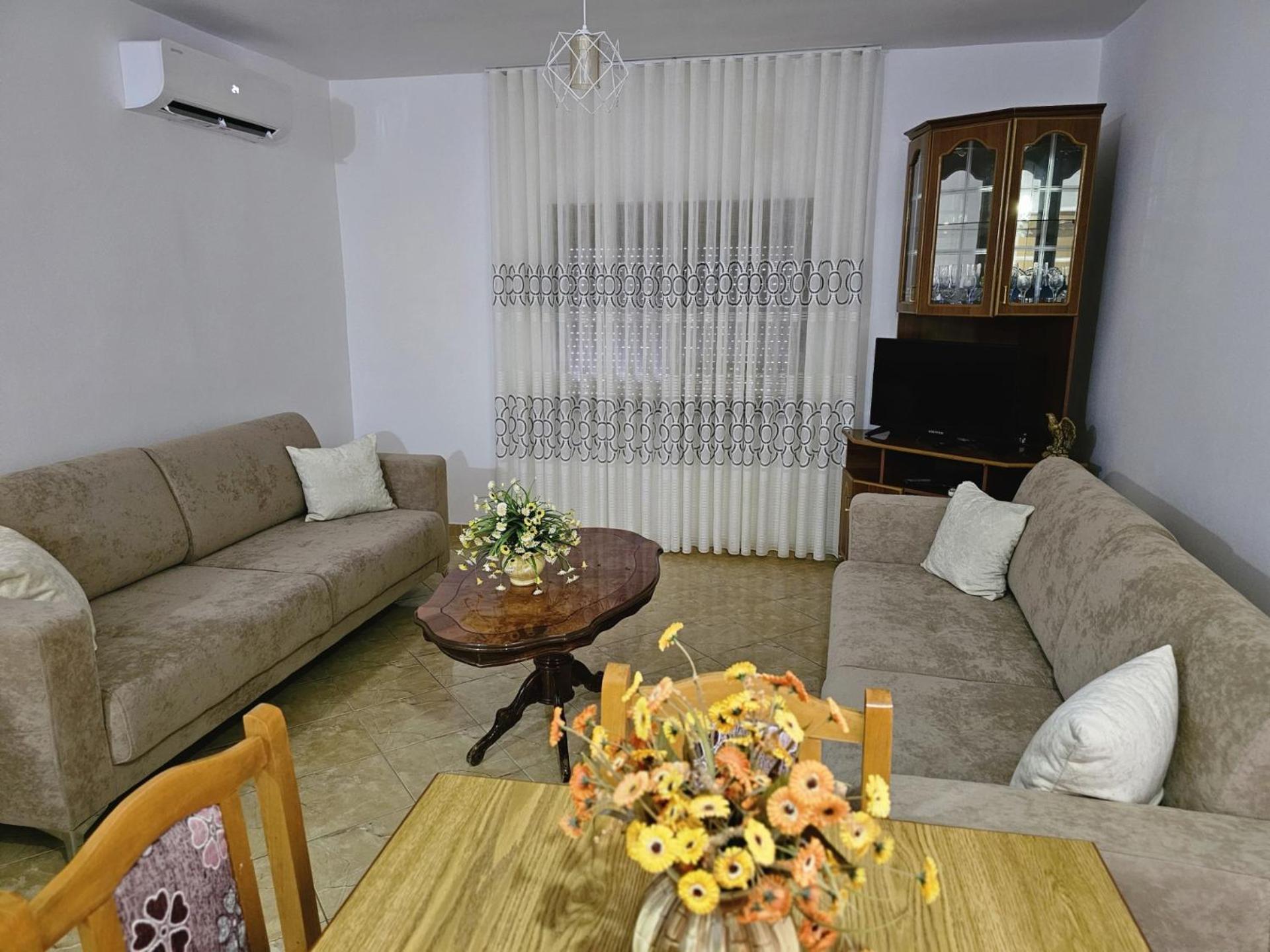 Diana'S Apartment Μπεράτ Εξωτερικό φωτογραφία